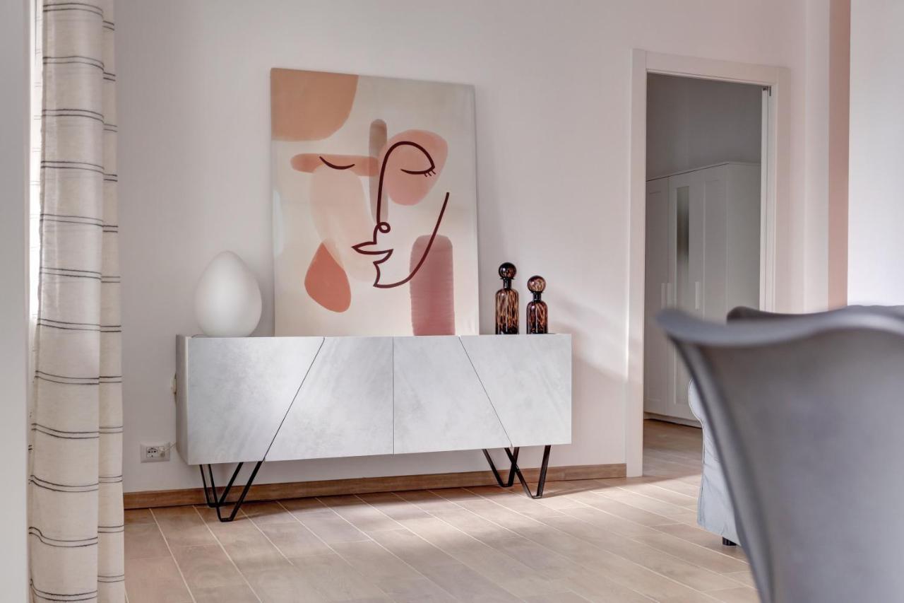 Casa Di Claudia Apartment โรม ภายนอก รูปภาพ